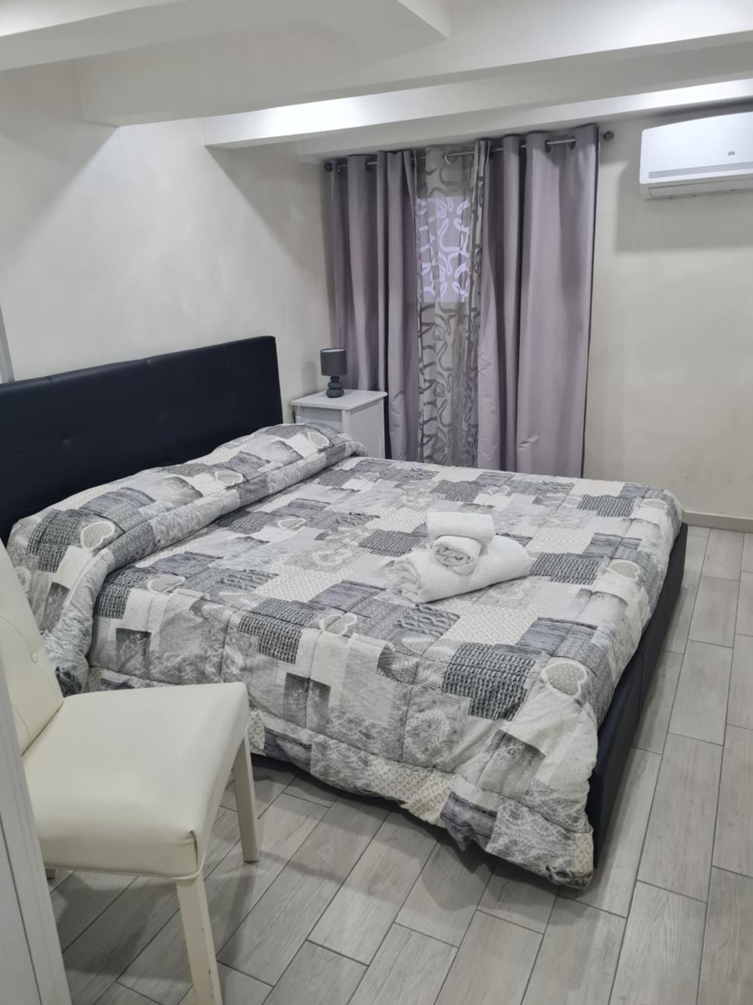 Che Casa 26! Apartment Наполи Екстериор снимка
