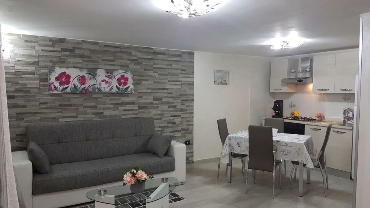 Che Casa 26! Apartment Наполи Екстериор снимка