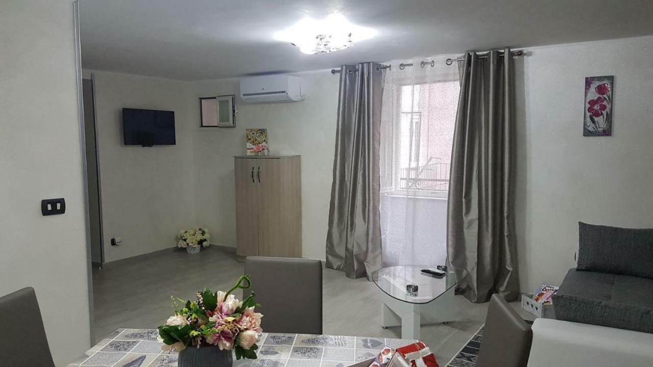 Che Casa 26! Apartment Наполи Екстериор снимка